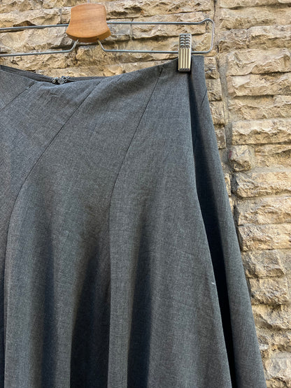 AMEÉ. Falda larga gris vuelo