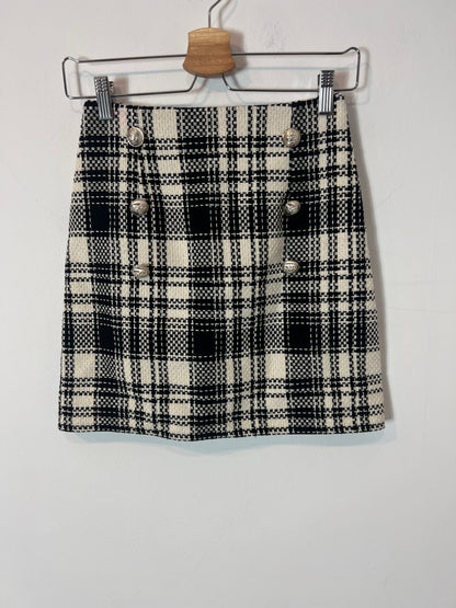 OTRAS. Falda corta tweed botones. T XS