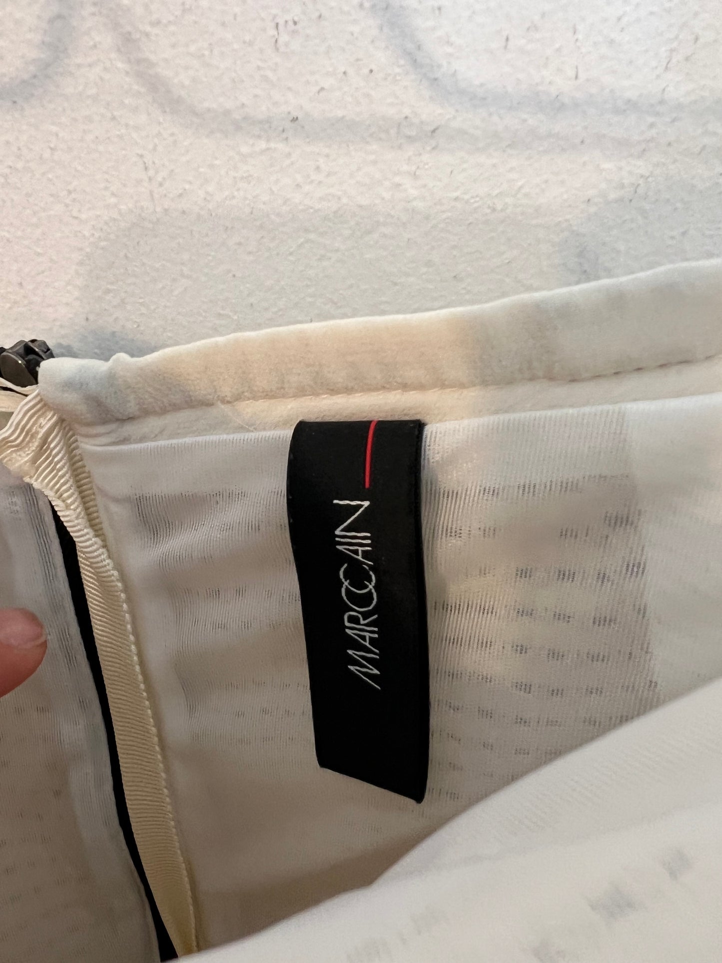 MARCCAIN. Falda beige textura T.1(s)