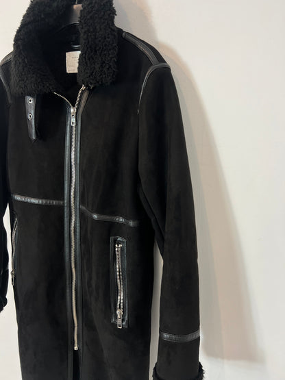 ZARA. Black double-textured coat. Size XS
