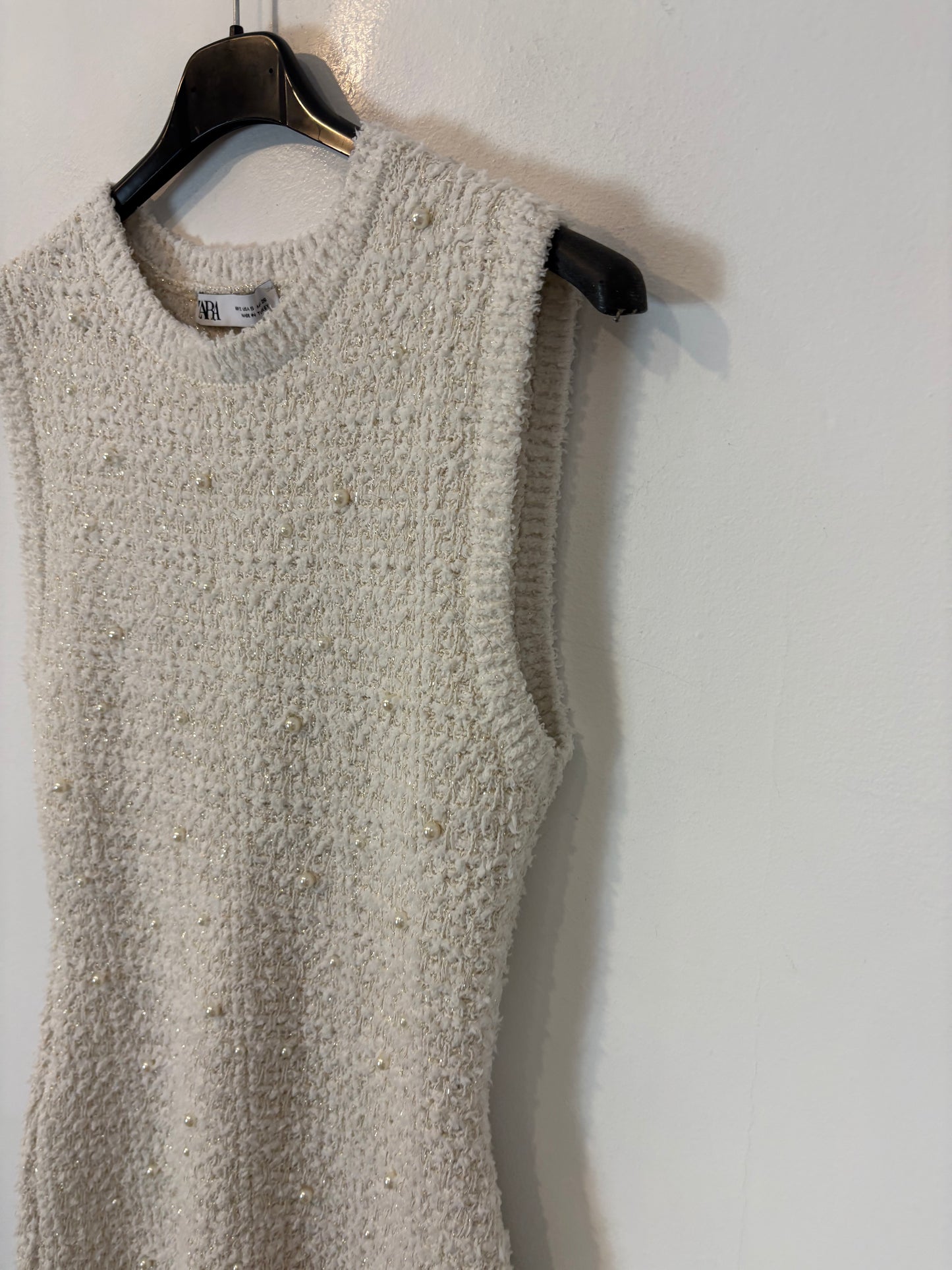 ZARA. Total look tweed perlas