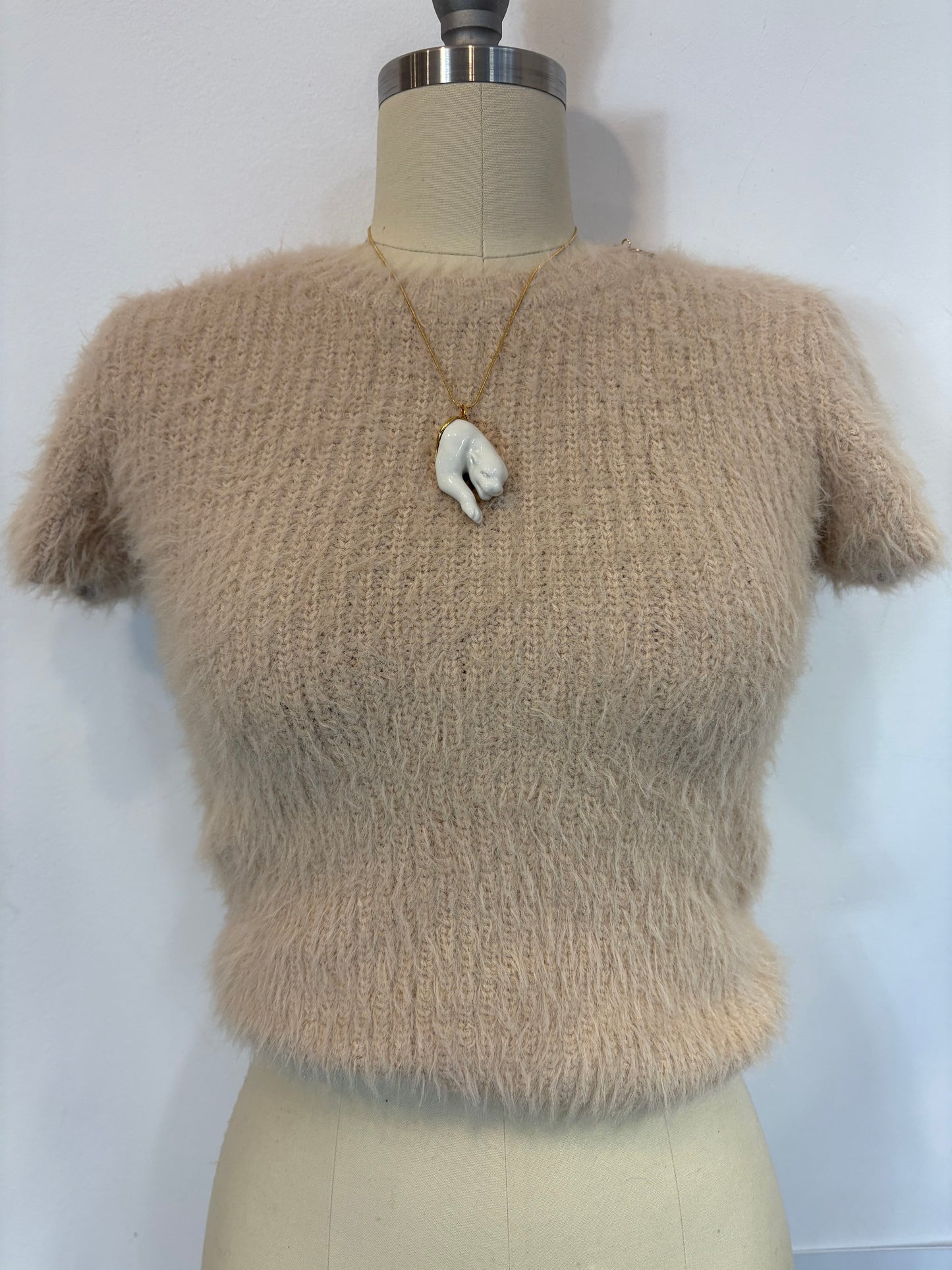 ANDRÉS GALLARDO. Gargantilla con diseño pantera