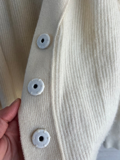 HOTEL PARTICULIER. Light beige cashmere cardigan. TS