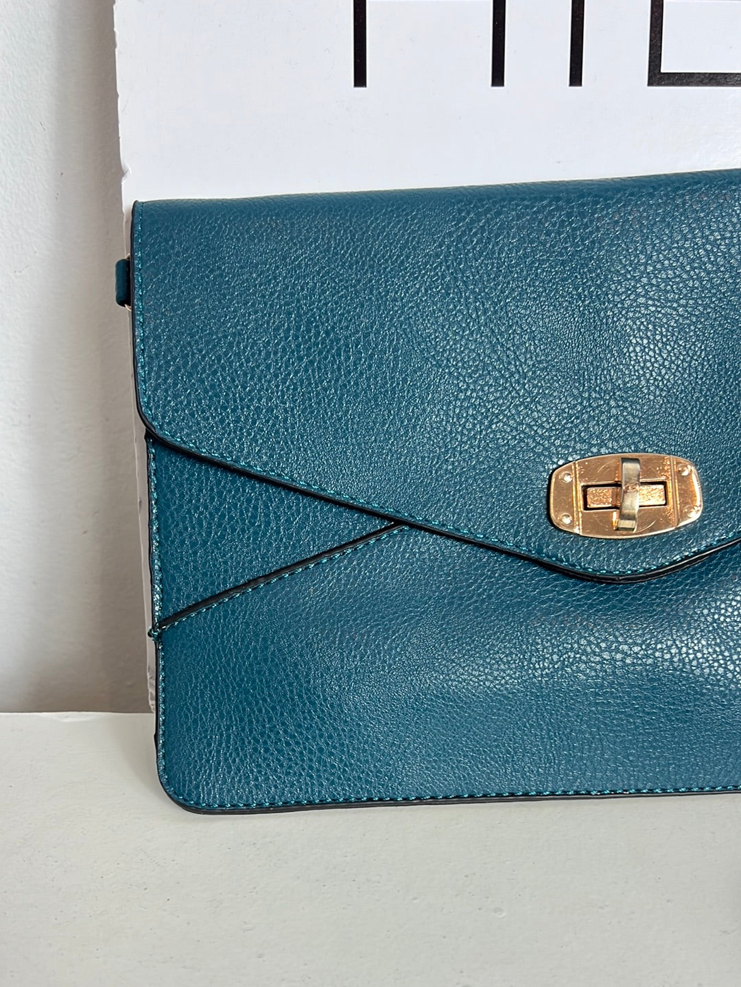 OTRAS. Bolso/cartera azul efecto piel