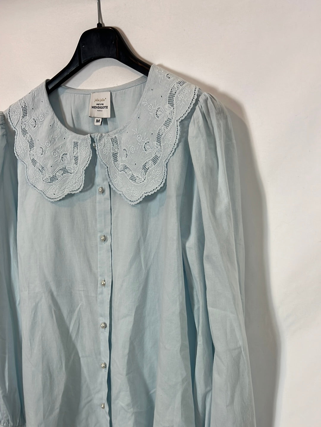 JOLIE JOLIE. blusa azul claro cuello bebé T.m