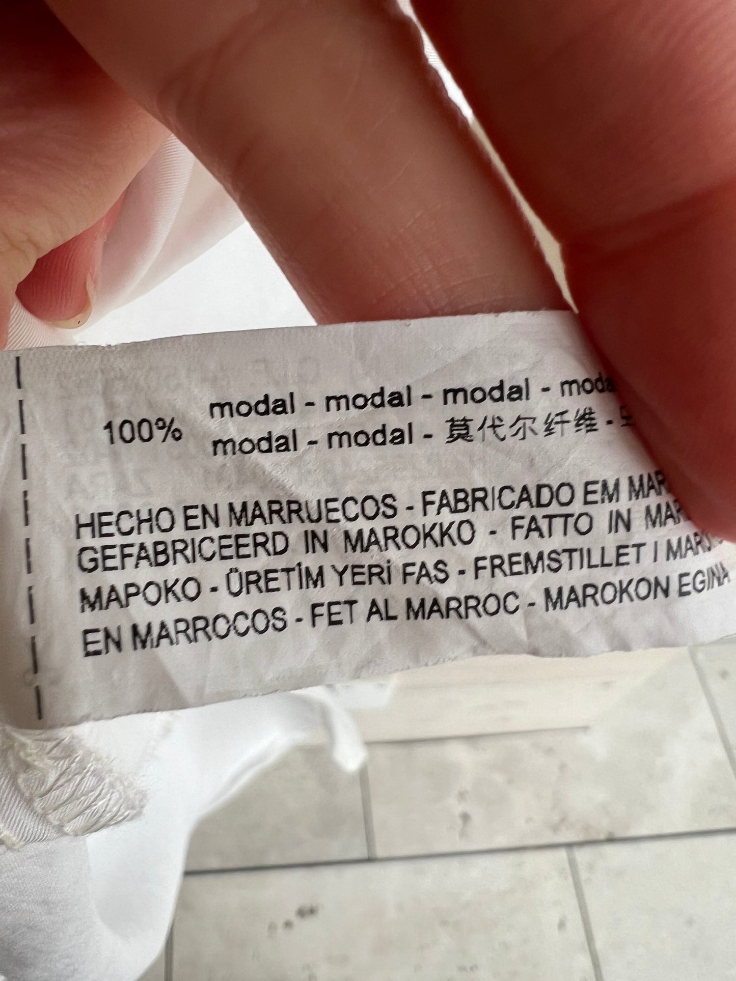 ZARA. White textured blouse with pockets. TM