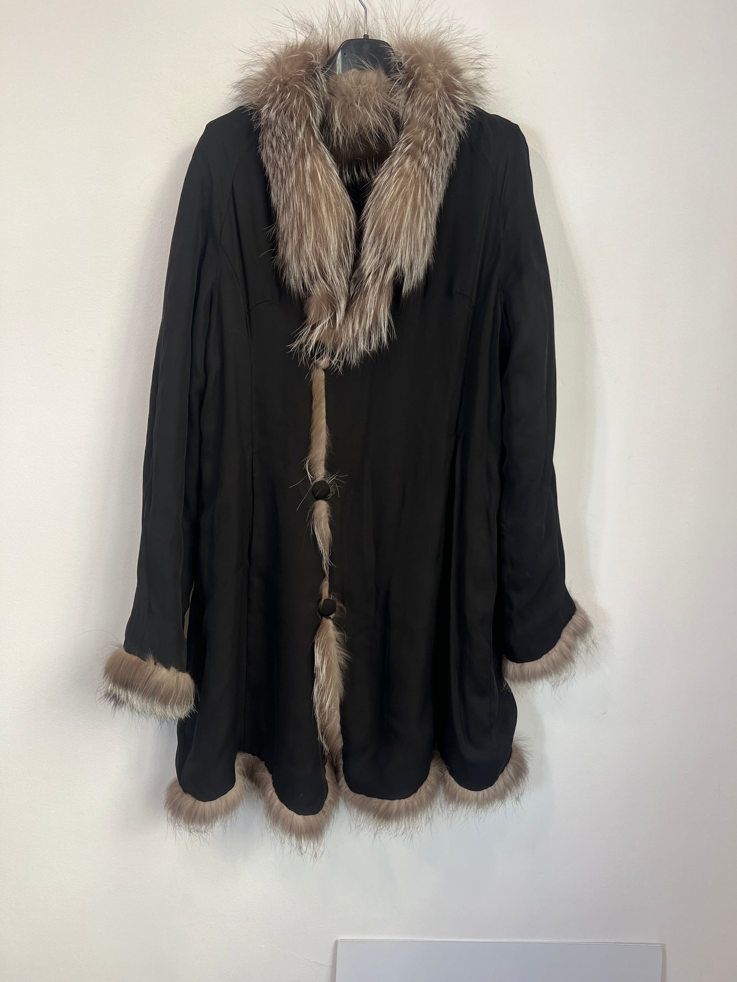 OTRAS. Abrigo pelo natural. T S