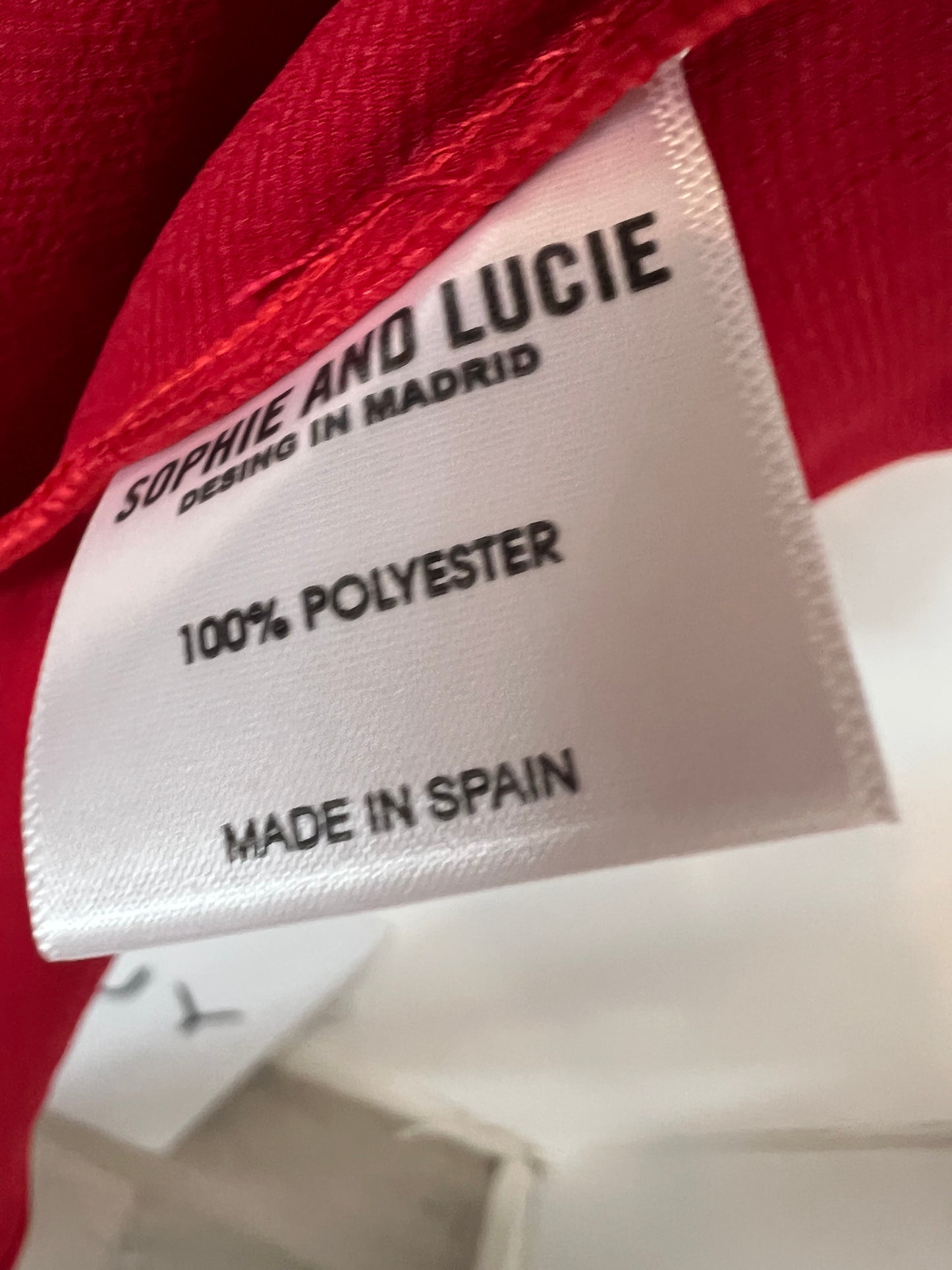 SOPHIE&LUCIE. top rojo botones T.38