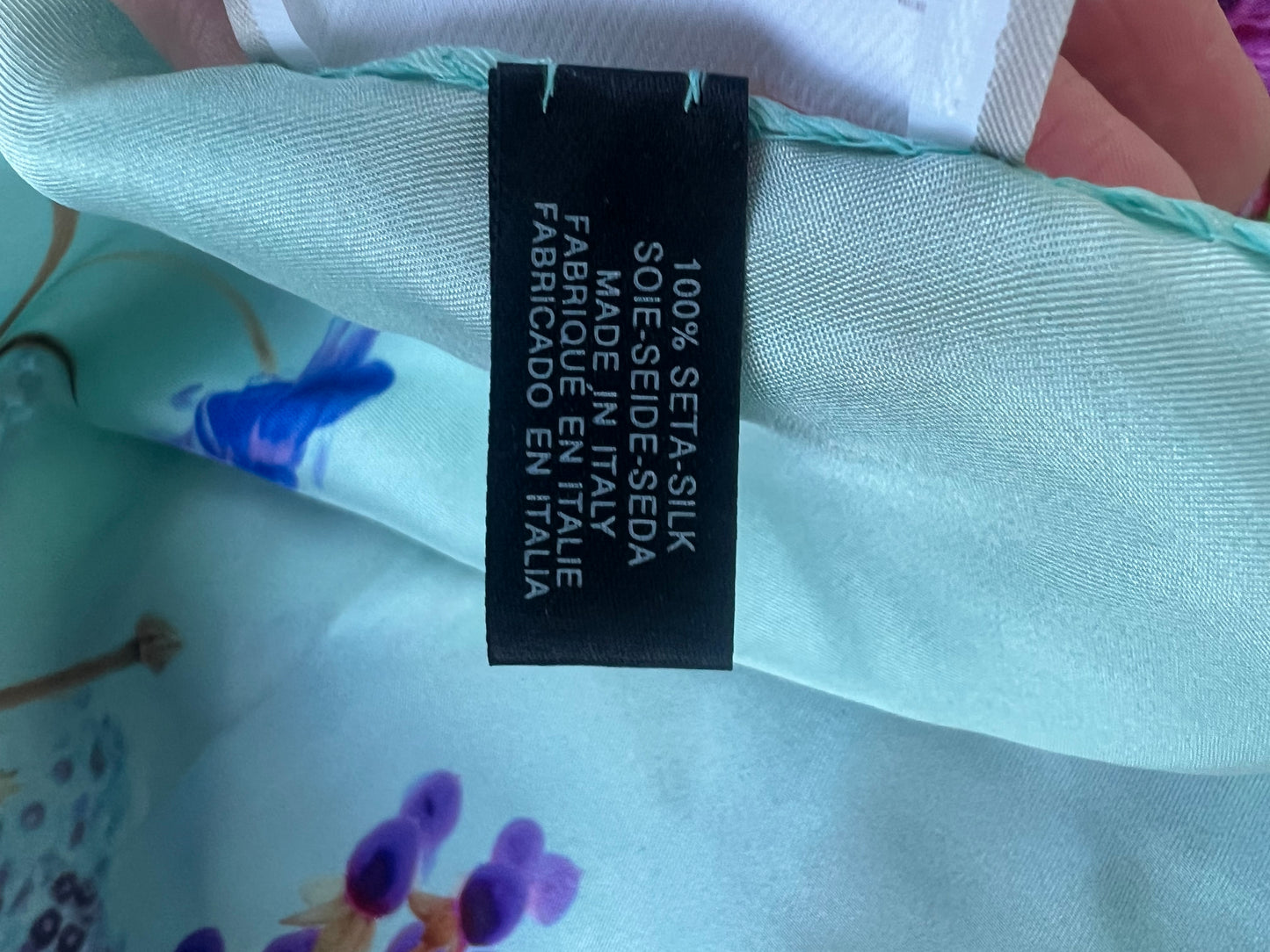 COCCINELLE. Pañuelo seda estampado