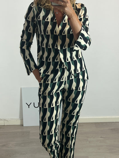 ZARA. Tm printed fluid blouse