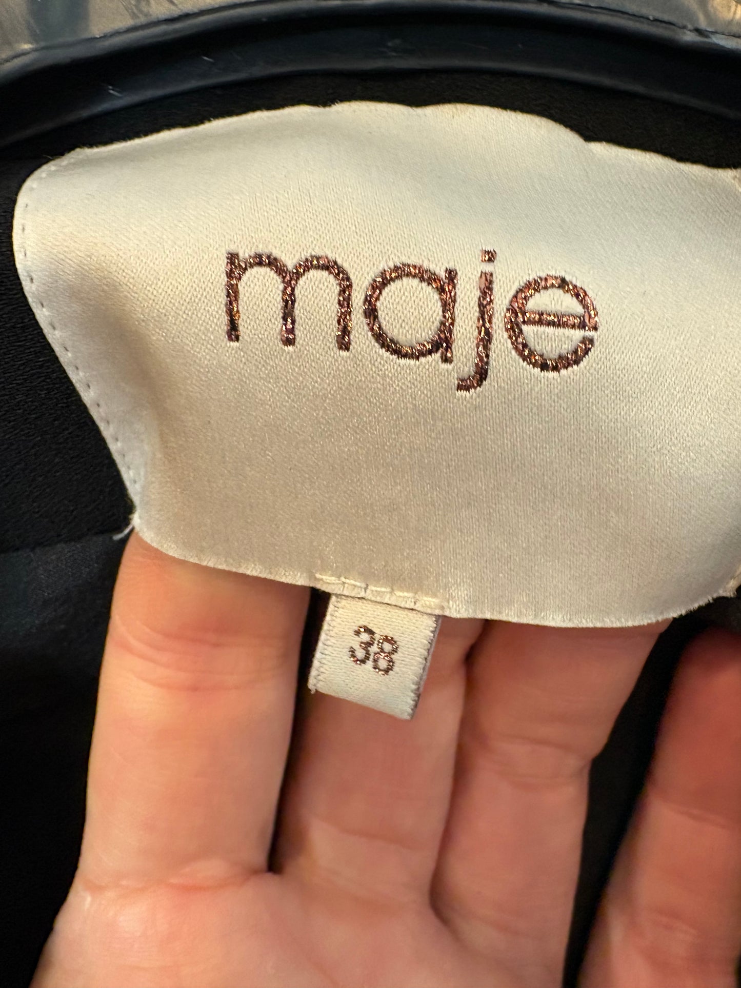 MAJE. Conjunto blazer y short lentejuelas. T S/M