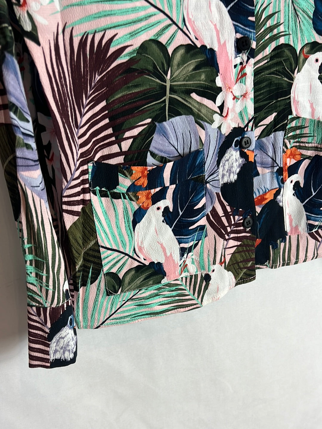 ZARA. Flowy blouse with tropical print. Size XS