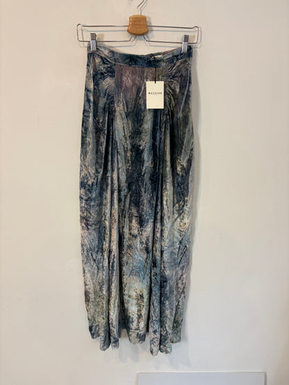 MASSCOB. Falda larga azules con seda