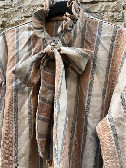 ZARA. Beige flowing blouse. Size M