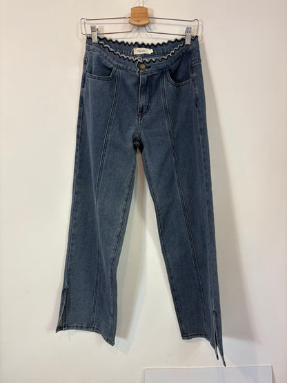 NÍCOLI. Denim recto detalle cintura