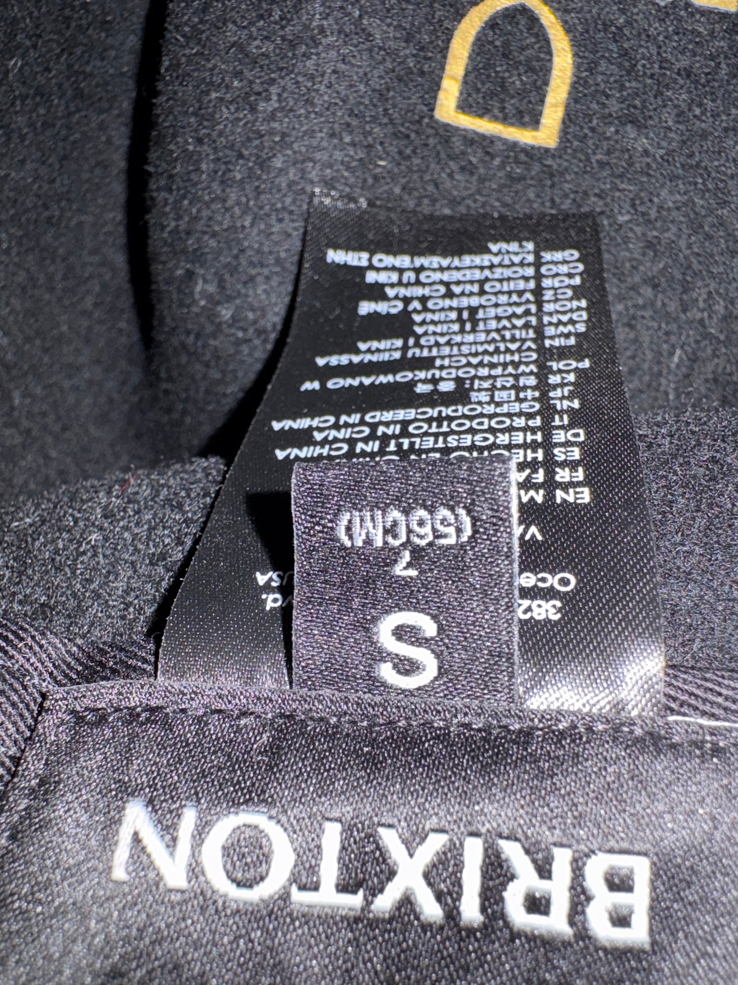 BRIXTON. Sombrero negro lana