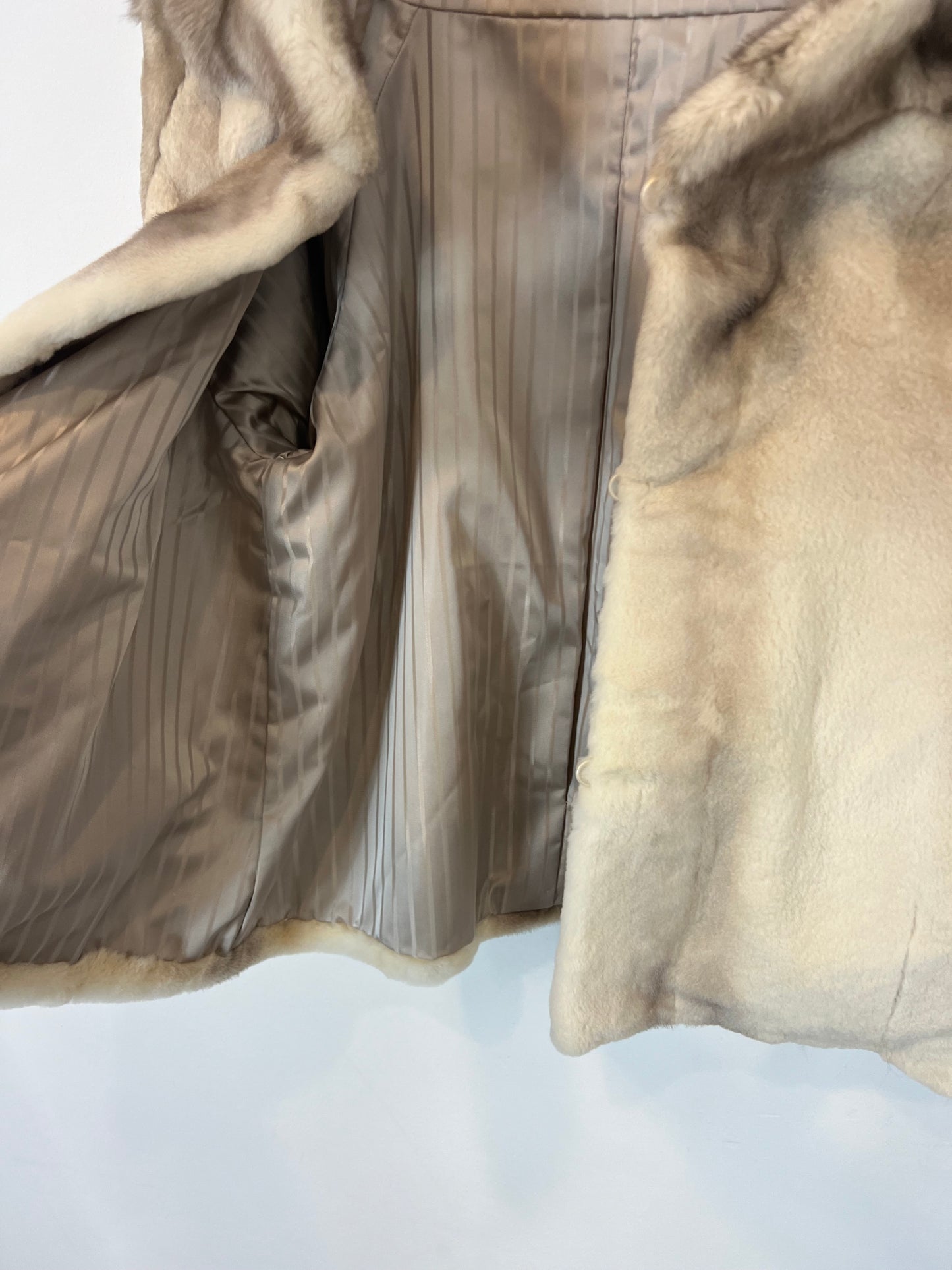 OTHERS. Fur jacket with collar detail. TM