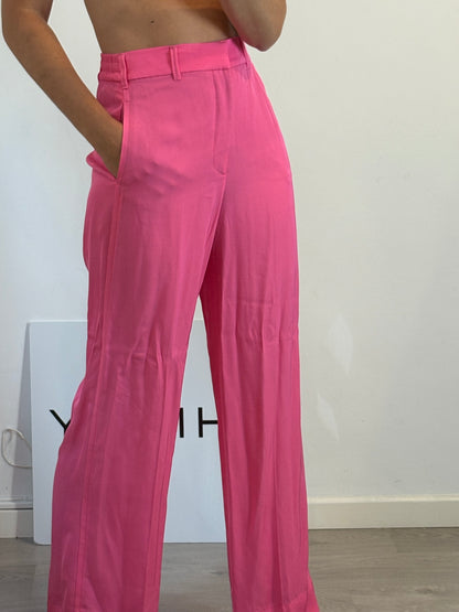ZARA. Pantalón fluido fucsia. T S
