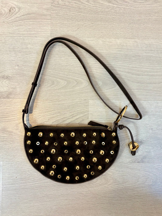 ZARA. Bolso tachas media luna