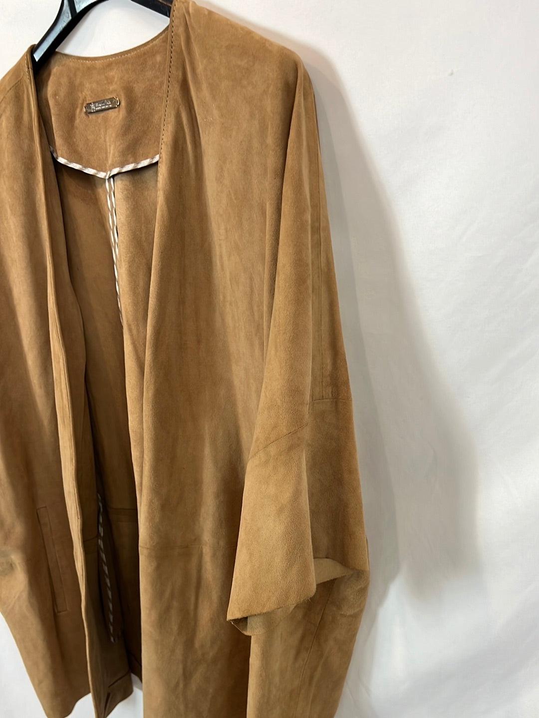 MASSIMO DUTTI. Chaqueta beige piel. T M