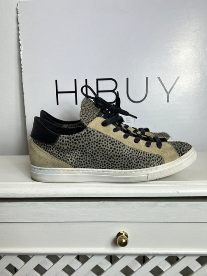 BETTIES. Zapatillas textura print. T 39