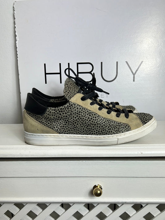 BETTIES. Zapatillas textura print. T 39