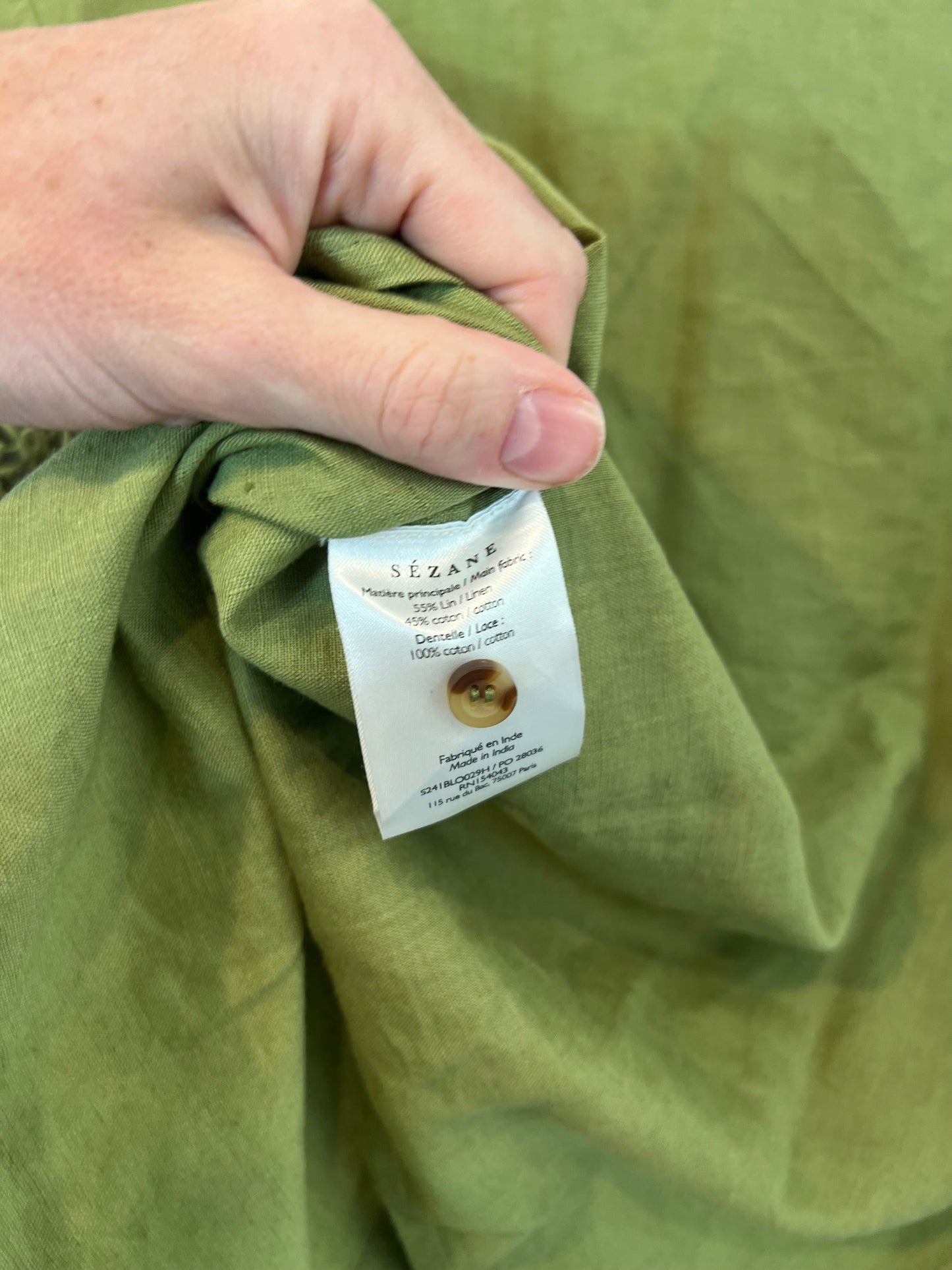 SÉZANE. Green blouse with die-cut details. Size 38