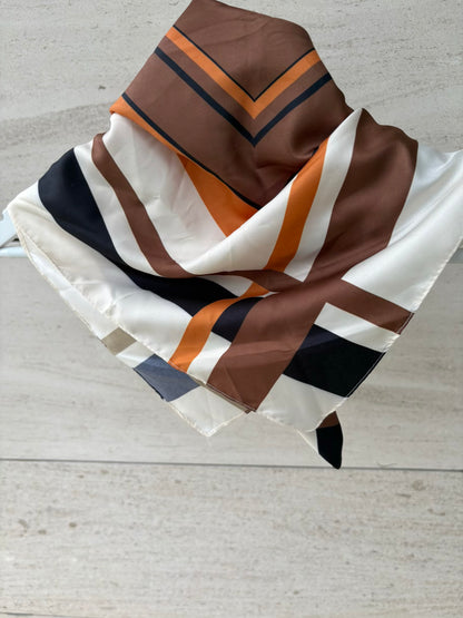 Pañuelo estampado geométrico