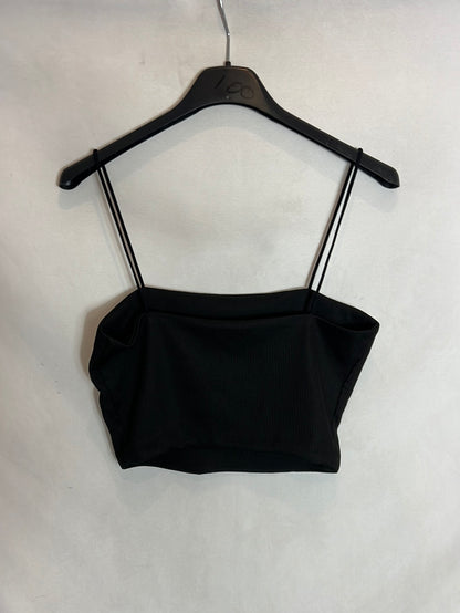 SHEIN. Croptop negro elastico. T M