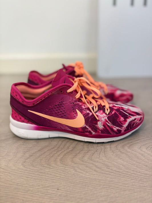 NIKE. Zapatillas modelo FREE 5.0.  T 38