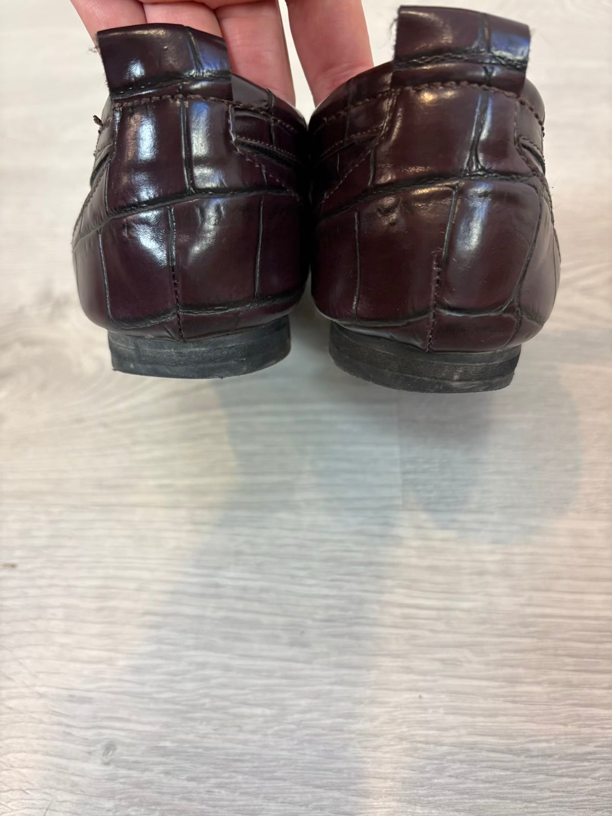 Mocasines efecto piel en burdeos. T 38