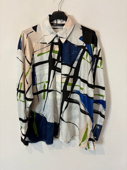 ZARA. Camisa fluida estampado geométrico