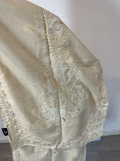 ETRO. Beige silk scarf with embroidery