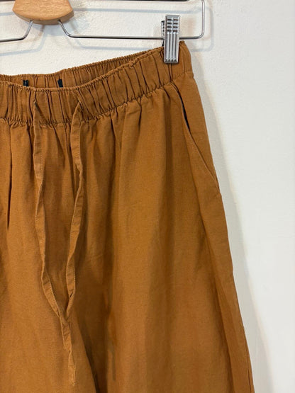 Pantalón mezcla pata ancha