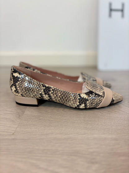 LALEBÚ. Zapato piel animal print. T 37