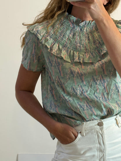 OTRAS. Blusa estampada tonos pastel