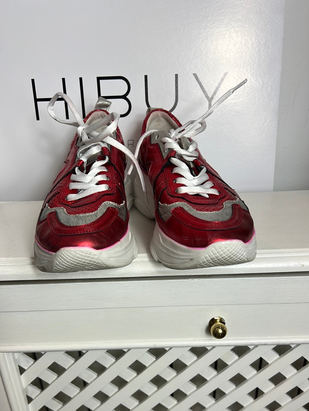 KENNEL SCHMENGER. Zapatillas rojas metálicas T.39