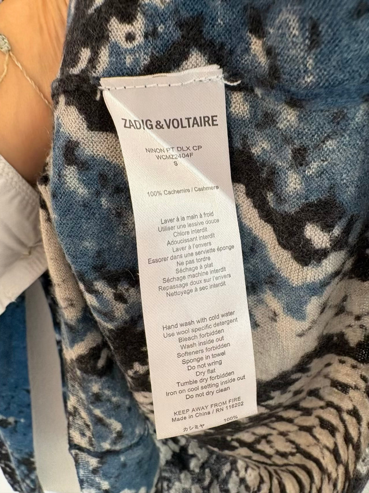 ZADIG & VOLTAIRE. Cárdigan cashmere tonos azules