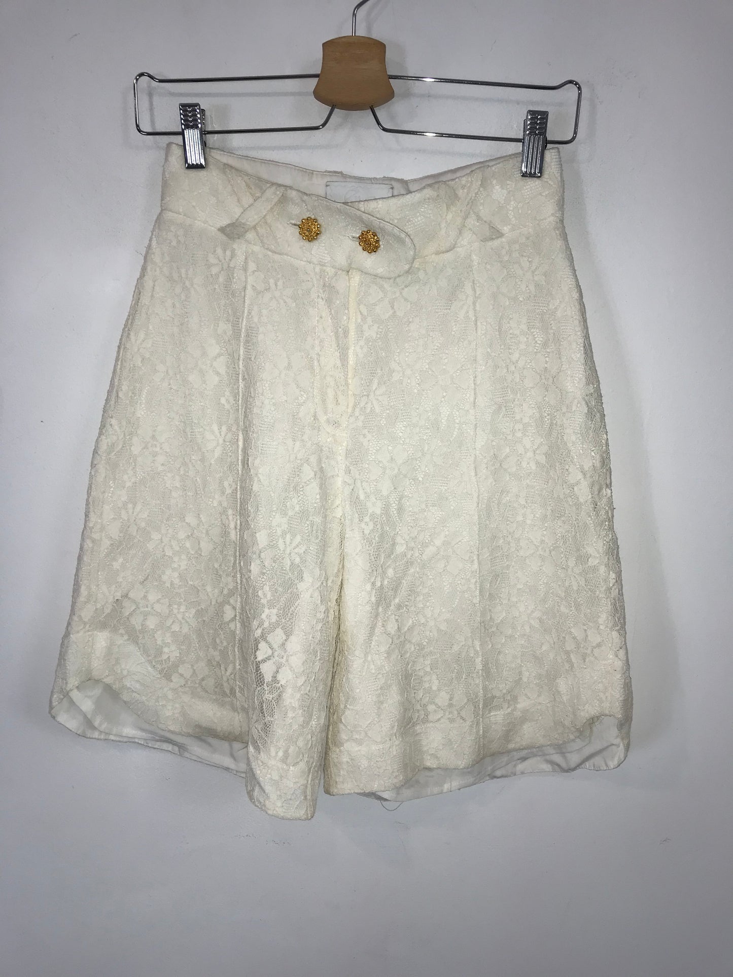 CILINA. Conjunto top y bermuda encaje