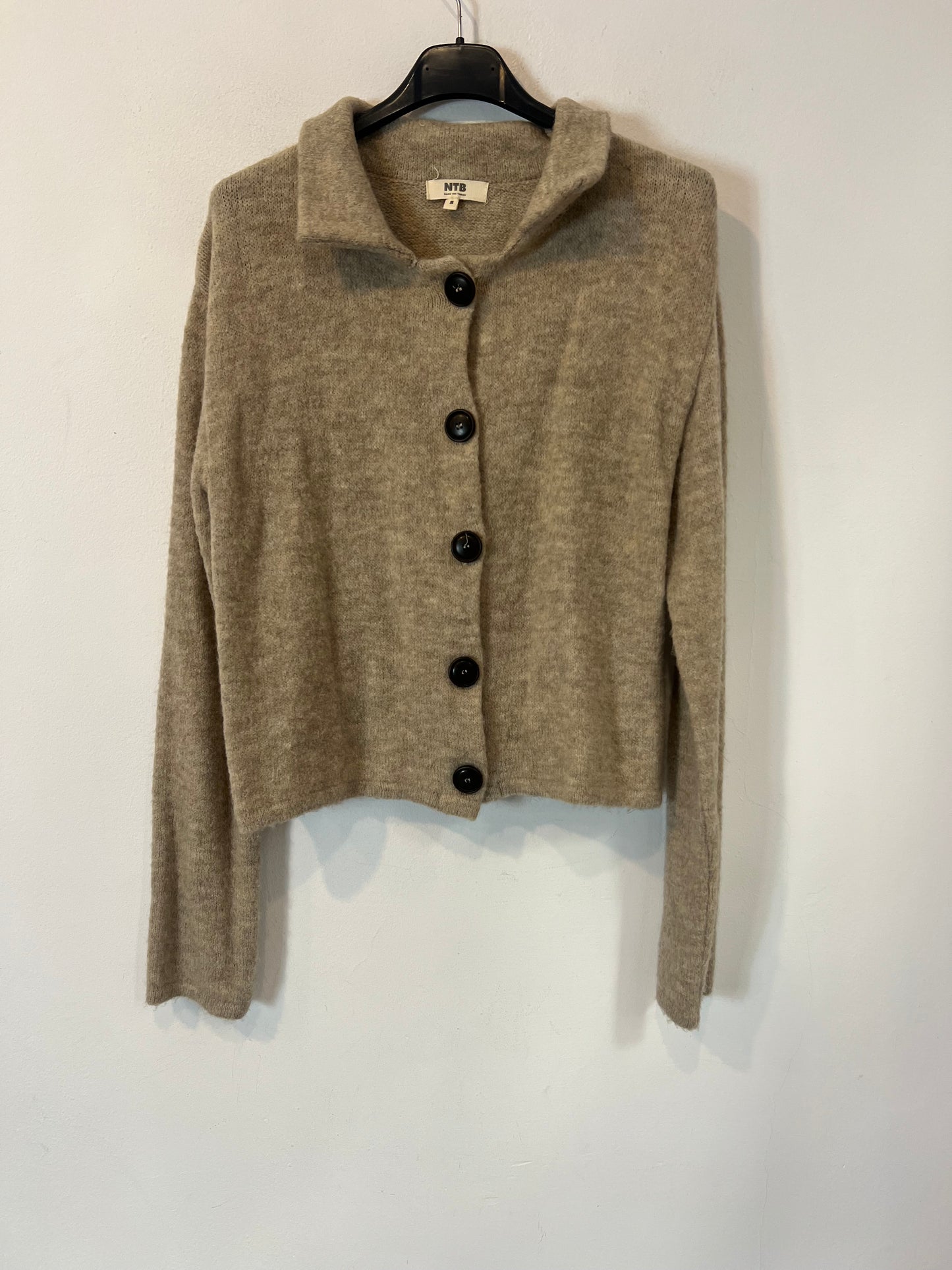 AMEÉ. Sleeveless fringed sweater S.(s)