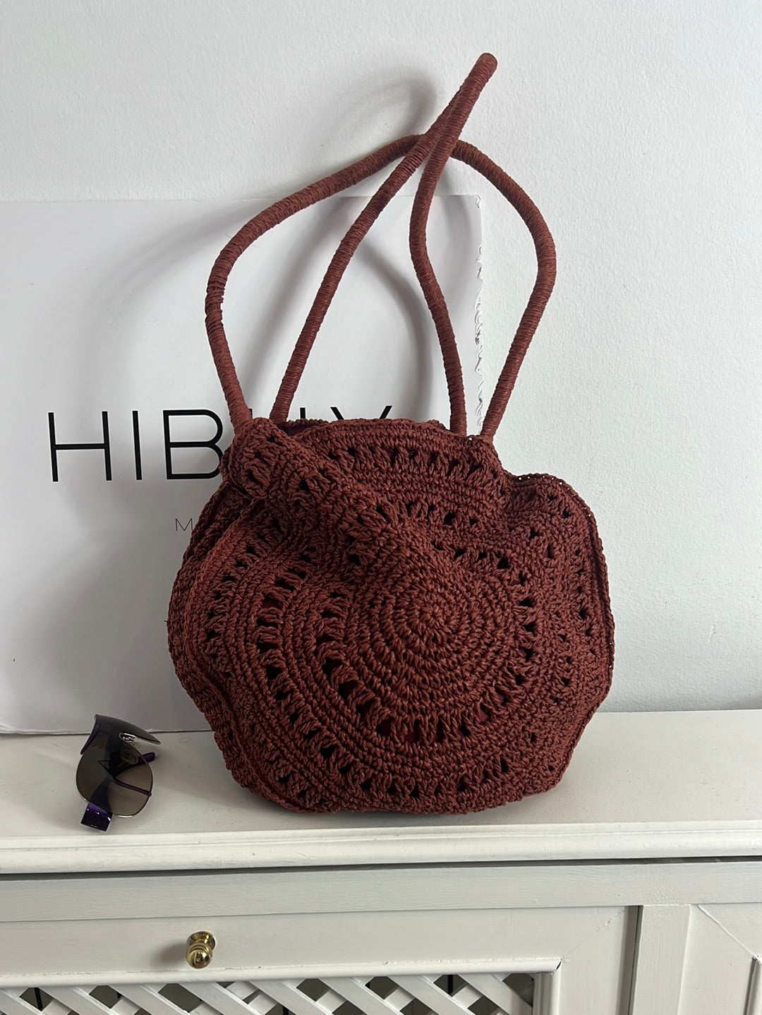 PIMKIE. Bolso rafia color teja redondo