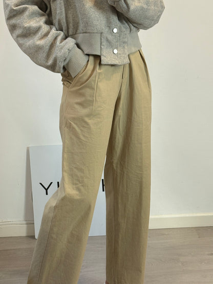 THE FRANKIE SHOP. Pantalón pinzas camel