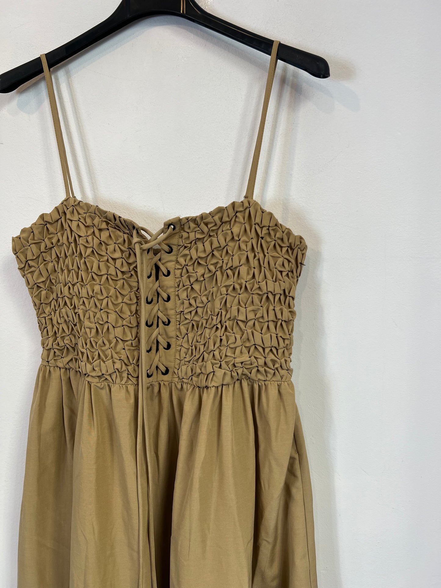 ZARA. Vestido largo beige nido abeja T.s