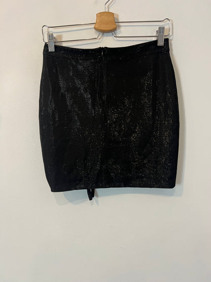 NAIMA. Falda negra fruncido