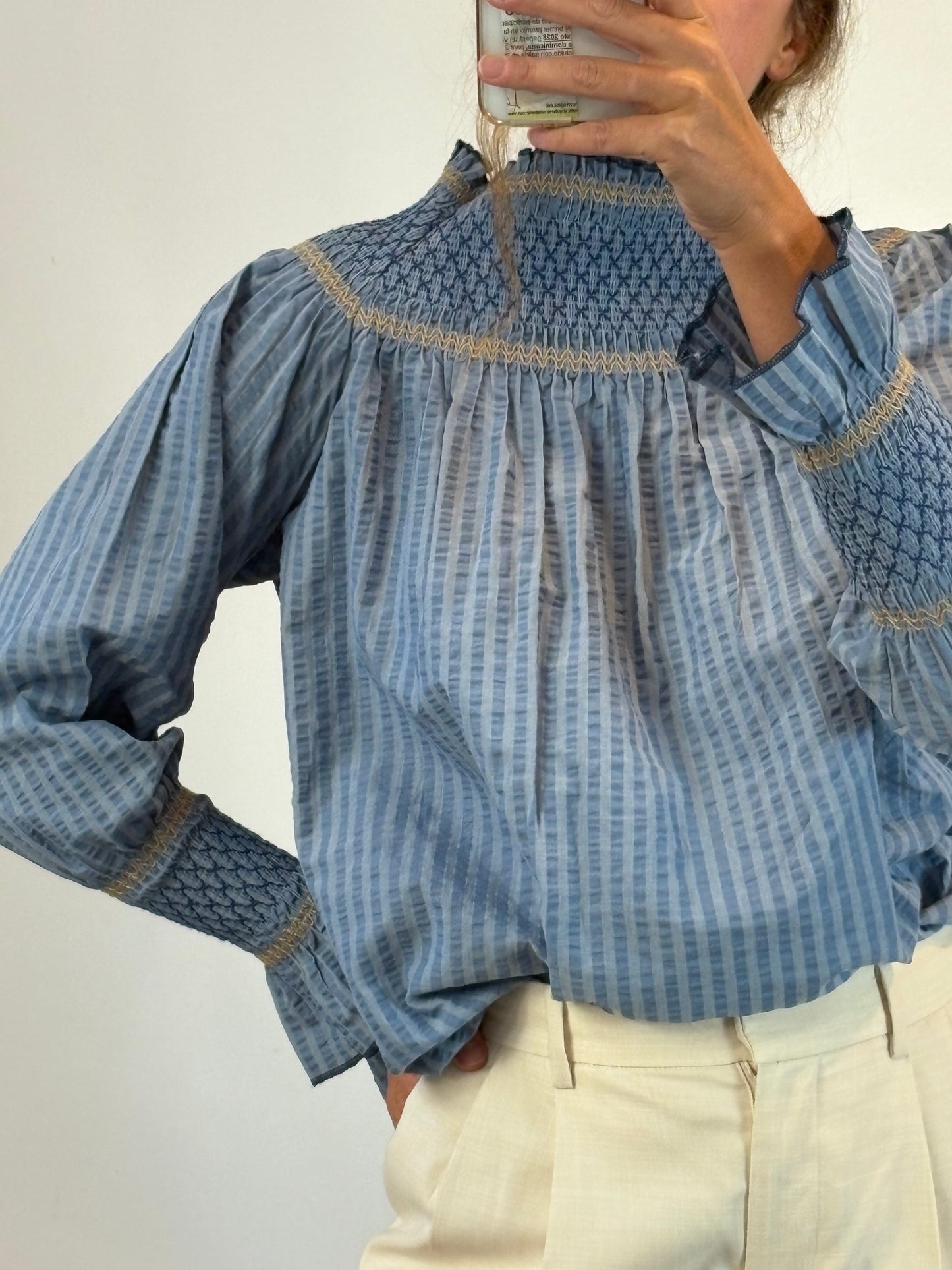 OTHERS. Blue blouse with honeycomb detail. TS