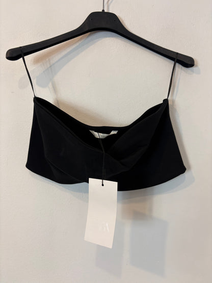 ZARA. Top negro palabra de honor