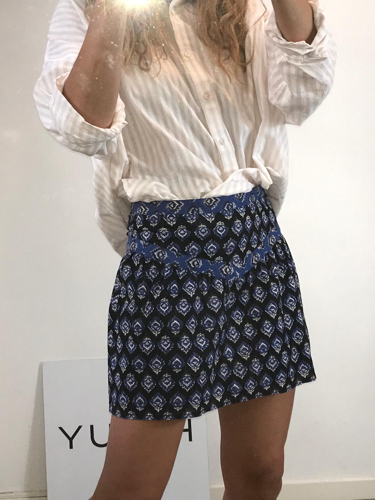 CHERRIES. Flowy purple top. Size XL