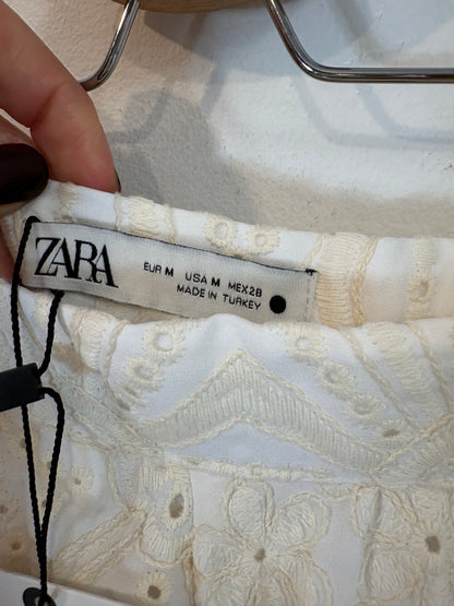 ZARA. Falda larga bordados. T M