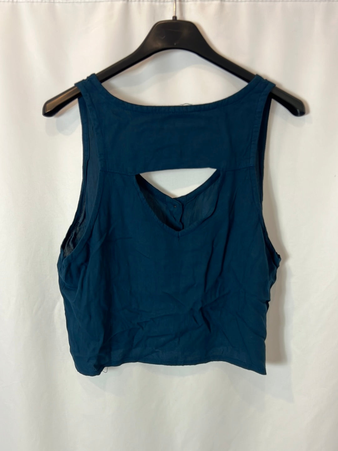 OTHERS. Blue top with back detail. TS/M