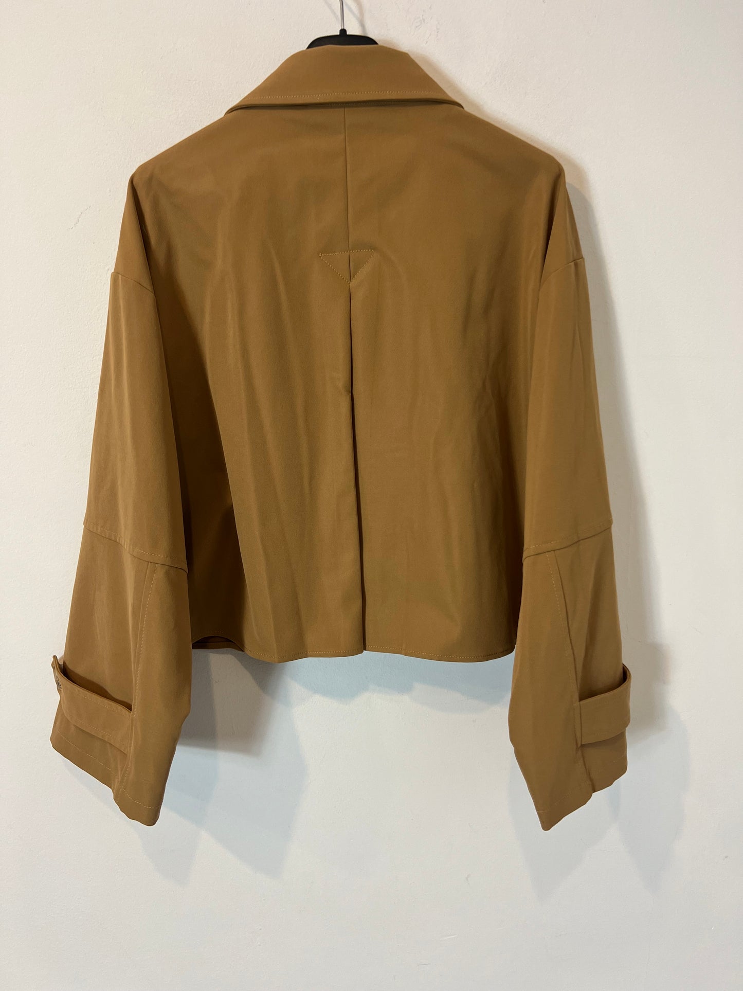 INDI&COLD. Chaqueta camel efecto gabardina. TS/M